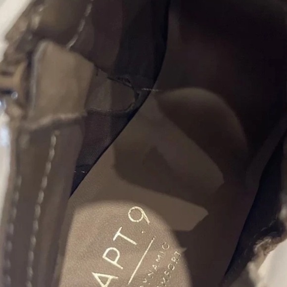 APT 9 Women's Tan Suede Peep Toe Ankle Booties Stacked Heel Side Zip Sz 8 - Picture 6 of 7